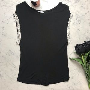 Suite Blanco Floral Trim Short Sleeve Black Shirt